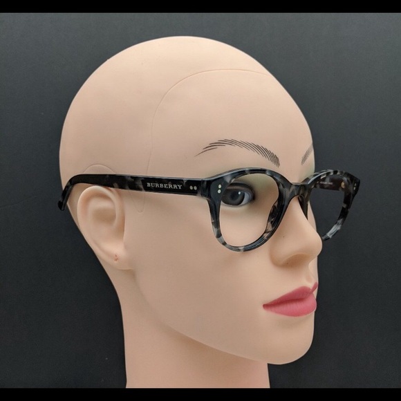 Burberry Fames! - Picture 7 of 8